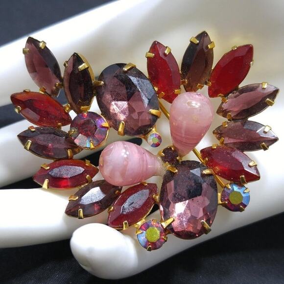 Vintage Purple Red Glass Rhinestone Brooch, Pink Lucite Beads, 2 1/4 Inches - Picture 2 of 8